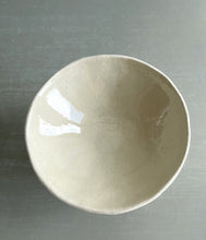 Load image into Gallery viewer, Bowl 4039