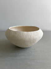 Load image into Gallery viewer, Bowl 7845
