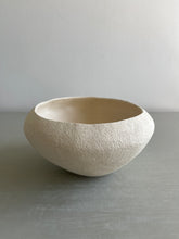 Load image into Gallery viewer, Bowl 7845
