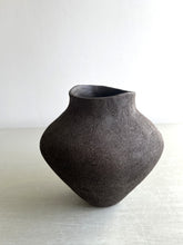 Load image into Gallery viewer, Vessel 7154